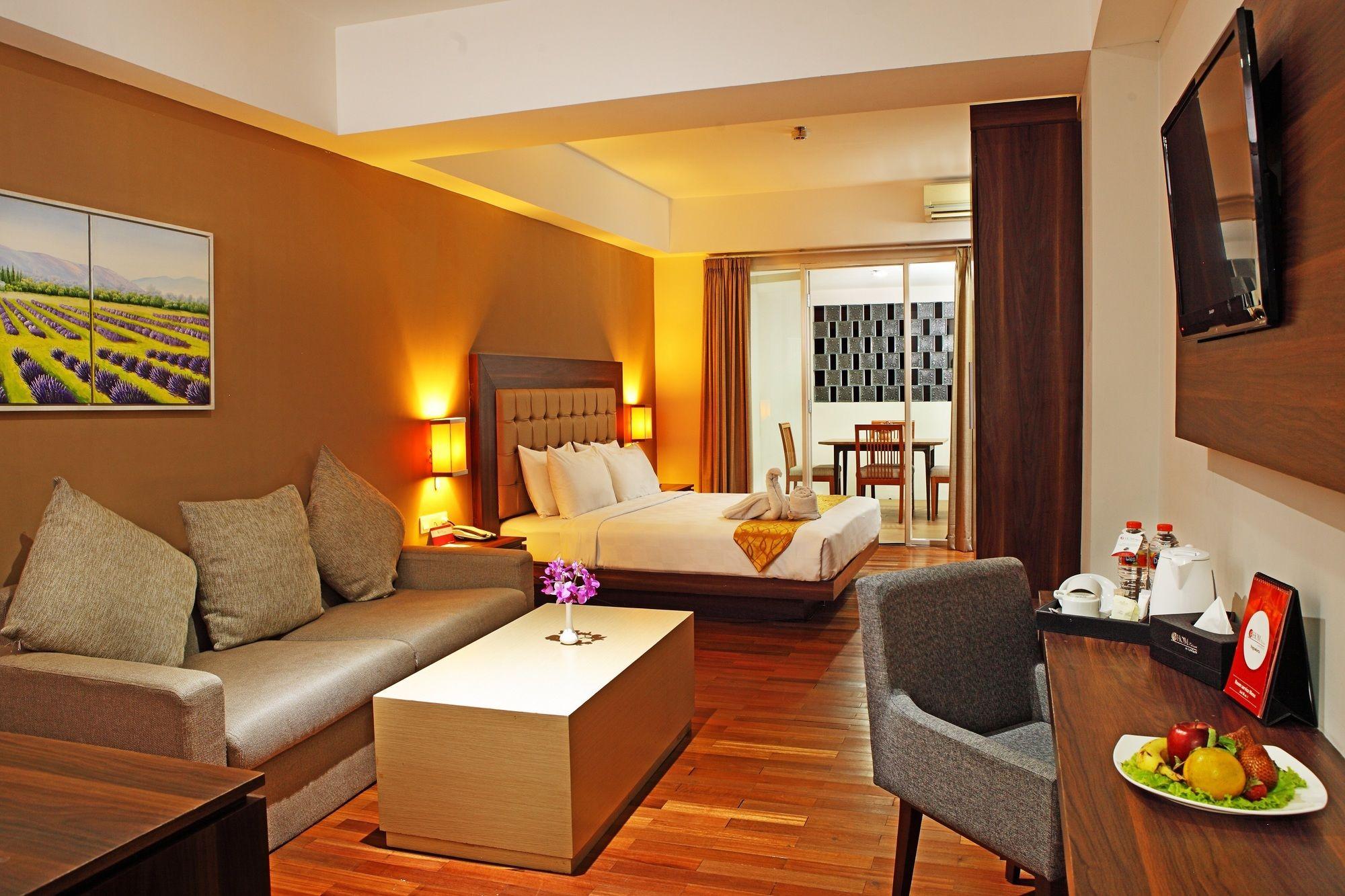 Luxury Malioboro Hotel Yogyakarta Kültér fotó