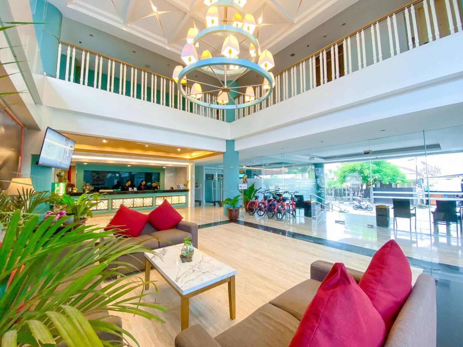Luxury Malioboro Hotel Yogyakarta Kültér fotó