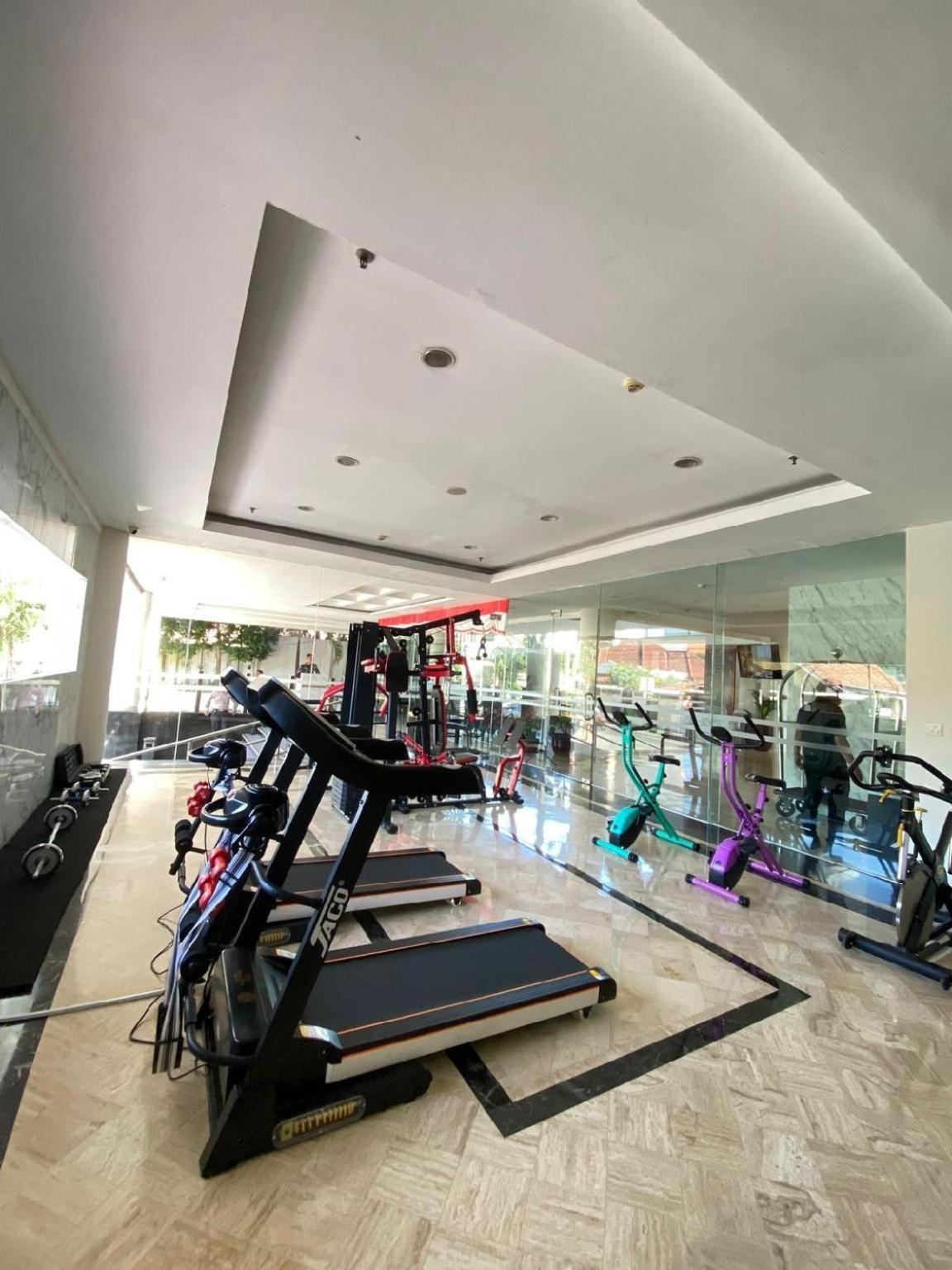 Luxury Malioboro Hotel Yogyakarta Kültér fotó