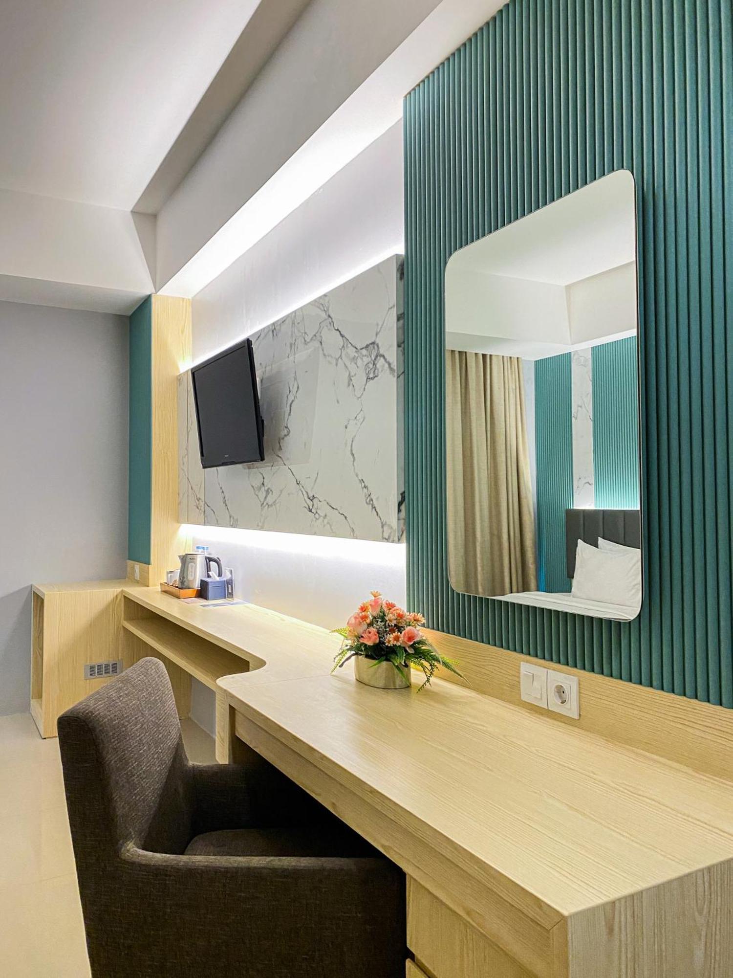 Luxury Malioboro Hotel Yogyakarta Kültér fotó