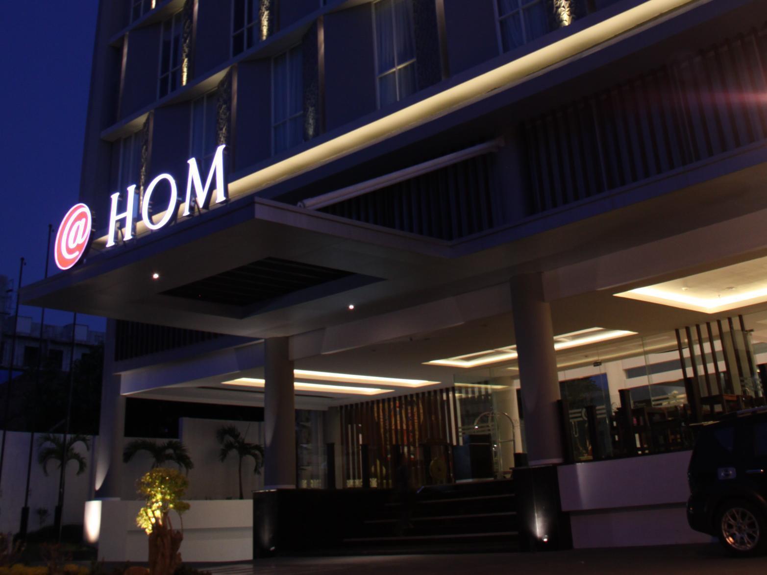 Luxury Malioboro Hotel Yogyakarta Kültér fotó