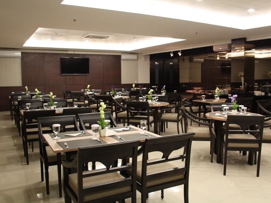 Luxury Malioboro Hotel Yogyakarta Kültér fotó