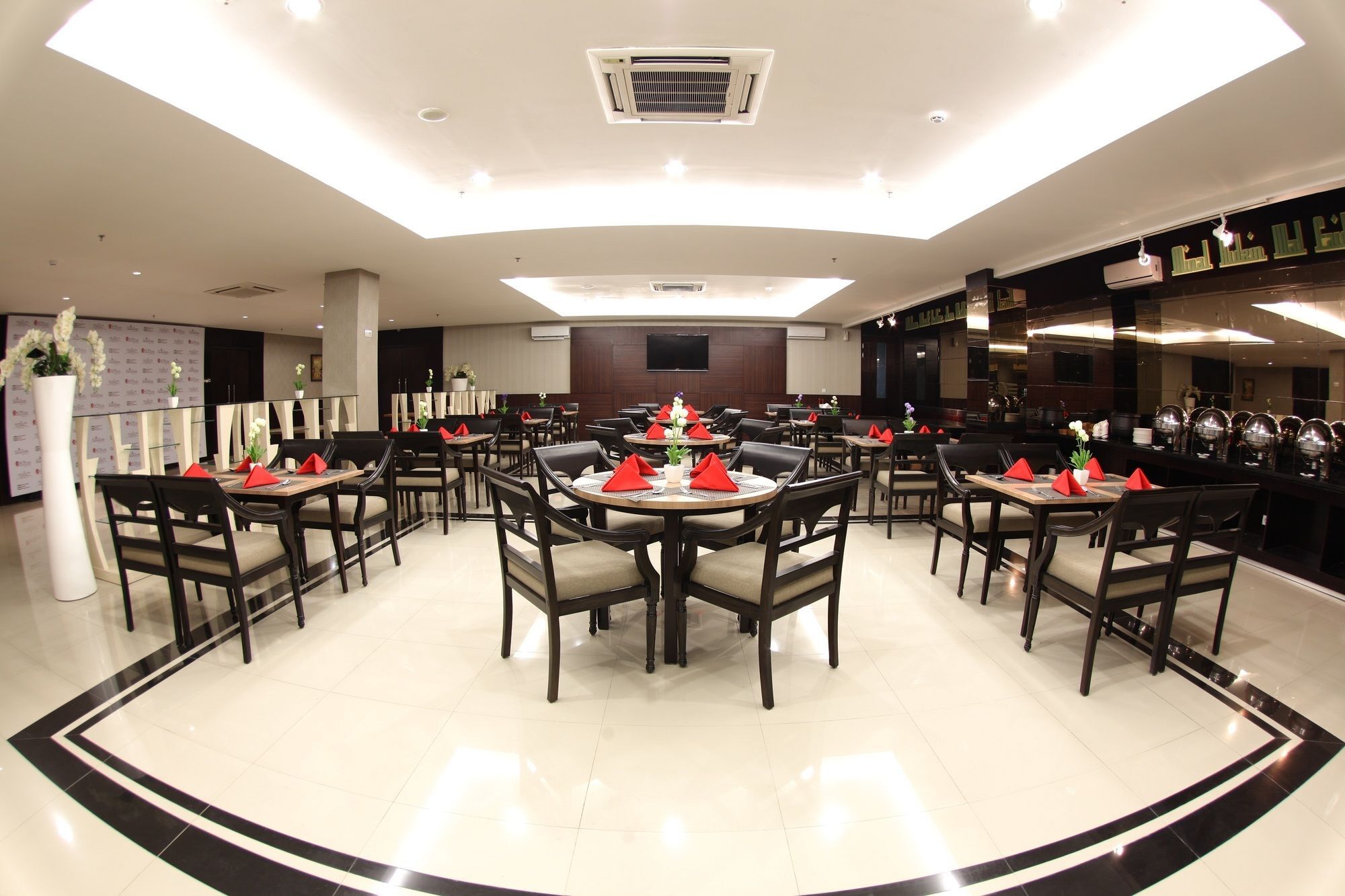Luxury Malioboro Hotel Yogyakarta Kültér fotó